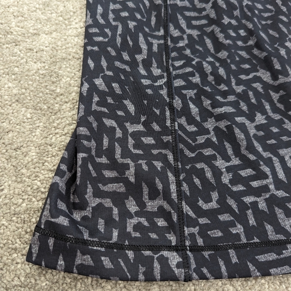 LULULEMON running in the city sheer detailed black tank top size 4 - Picture 7 of 14